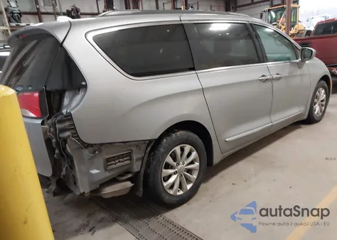 2017 Chrysler Pacifica Touring-L из США, поврежденный, VIN 2C4RC1BG2HR593487